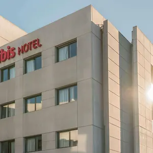Отель Ibis, Жирона
